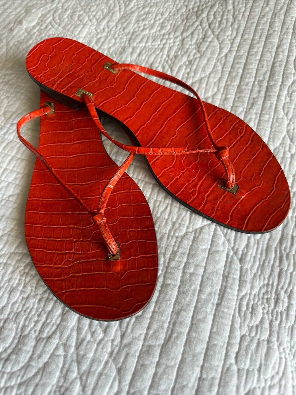 Lauren Ralph Lauren Orange Croc-Embossed Thong Sandals – Size 10